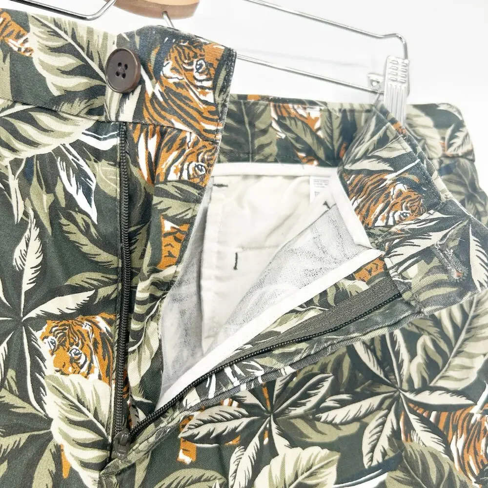 Banana‎ Republic Mens Casual Tropical Aiden Tiger Jungle Bermuda Chino Shorts 35